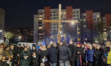 Sosnowiec: Droga Krzyżowa na Plac Papieski (fot. ks. P. Lech)