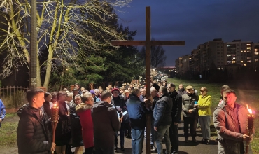 Sosnowiec: Droga Krzyżowa na Plac Papieski (fot. ks. P. Lech)