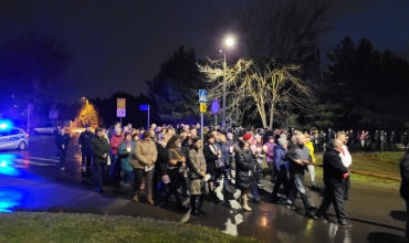 Sosnowiec: Droga Krzyżowa na Plac Papieski (fot. ks. P. Lech)