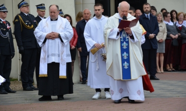 Targoszyce: poświęcenie nowego wozu strażackiego