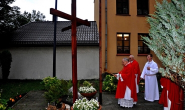 Olkusz: poświęcenie nowych krzyży