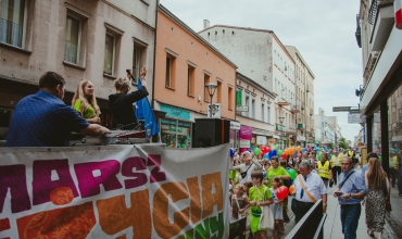 Ulicami Sosnowca przeszedł Marsz dla życia i rodziny (fot. Dominik Pyrek)