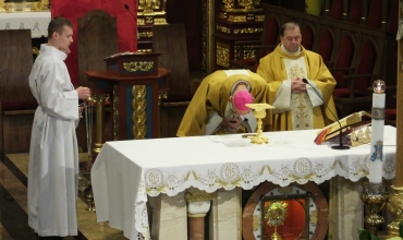 Abp Adrian Galbas odprawił pierwszą Mszę w katedrze