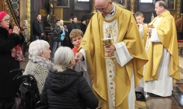 Abp Adrian Galbas odprawił pierwszą Mszę w katedrze