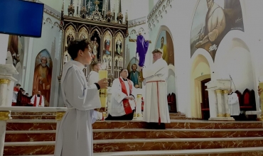 Wielki Piątek z abp. Adrianem w Dąbrowie Górniczej