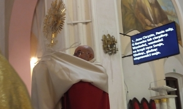 Wielki Piątek z abp. Adrianem w Dąbrowie Górniczej