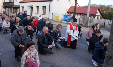 Droga Krzyżowa ulicami Pilicy