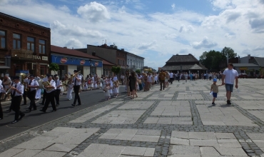 Sławków: Boże Ciało z biskupem