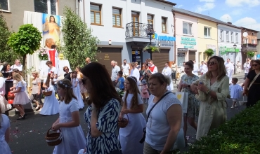 Sławków: Boże Ciało z biskupem