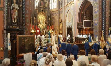 Pielgrzymka niewiast i dziewcząt do Dąbrowy Górniczej