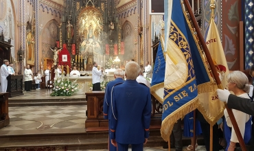 Pielgrzymka niewiast i dziewcząt do Dąbrowy Górniczej