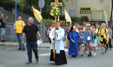 Grupa Złota na trasie pielgrzymki (fot. Mikołaj Wójtowicz)