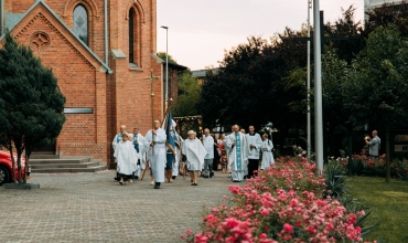 Margaretki u tronu NMP Anielskiej