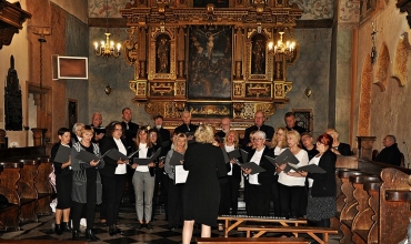 Koncert Chóru z Suchego Lasu w Bazylice olkuskiej