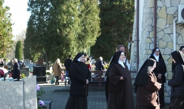 Sosnowiec: poświęcenie nowego krzyża na cmentarzu